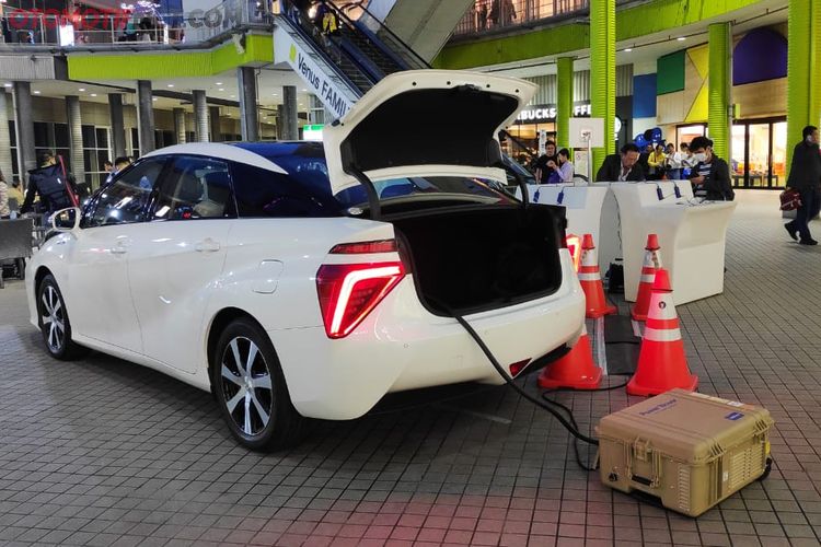 Ini Mobil Hidrogen Toyota yang Bisa Menempuh 1.003 Km dengan Sekali Isi Tangki 